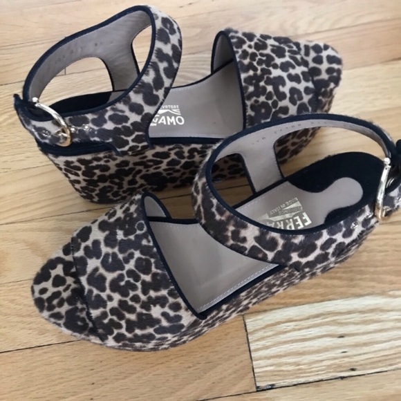 ❌SOLD❌ SALVATORE FERRAGAMO Lucrezia Sandal 8.5 - Picture 2 of 5